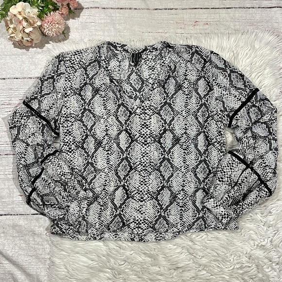 Bl^nk London Anthropologie White Black Python Snake Blouse - Picture 1 of 10